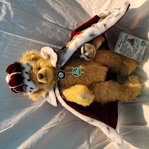 Hermann Queen's Diamond Coronation LE Mohair Teddy Bear - Picture 9 of 9